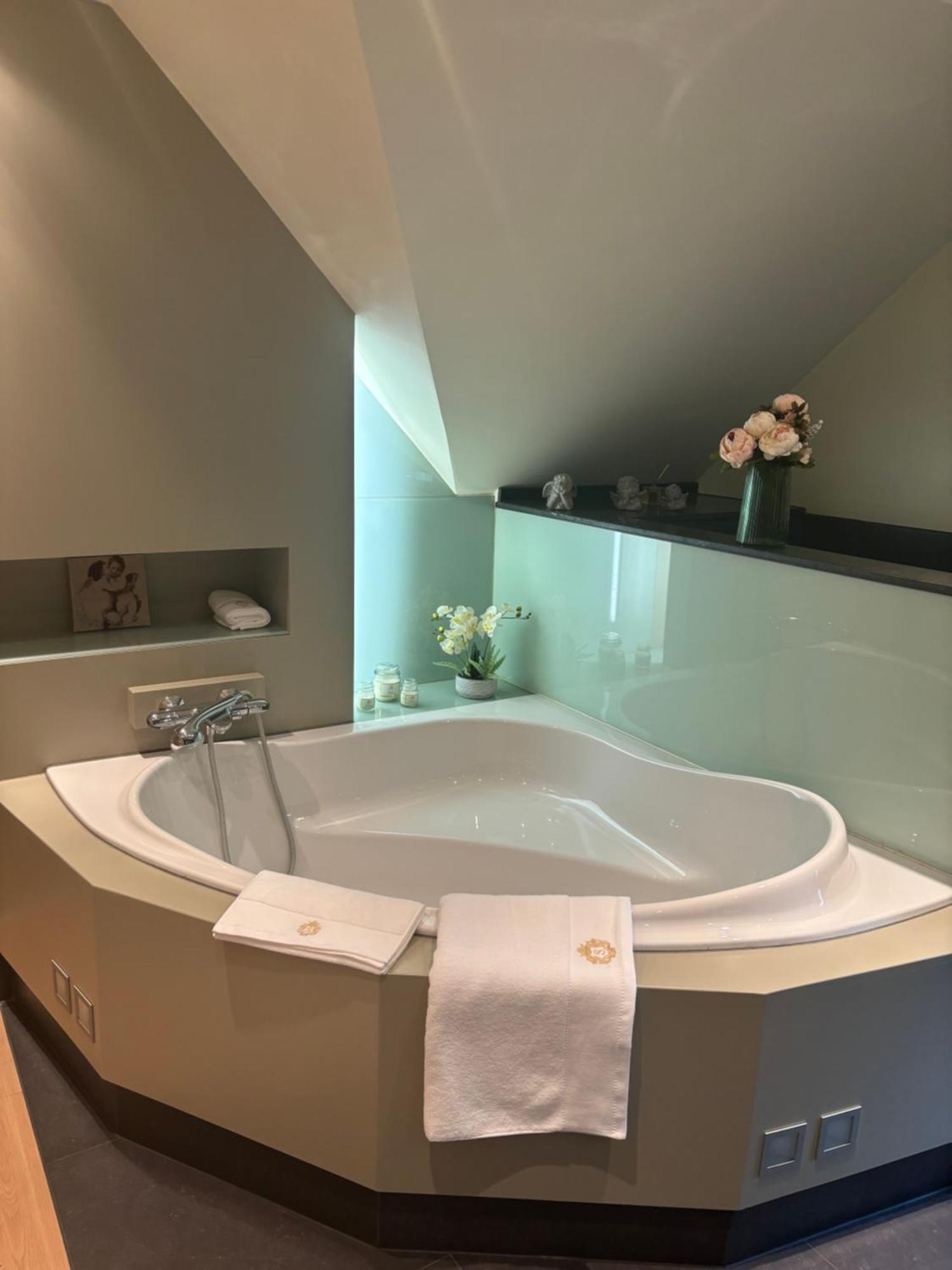 Sophia Rooms 14 Maasmechelen Eksteriør billede